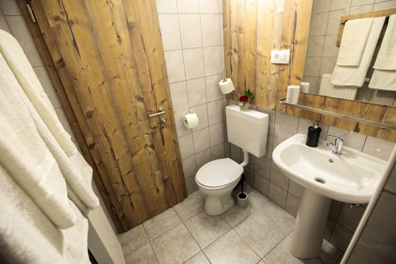 Hisa Poljana Rooms Prevalje Exterior foto